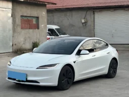 
										Tesla Model 3 full									