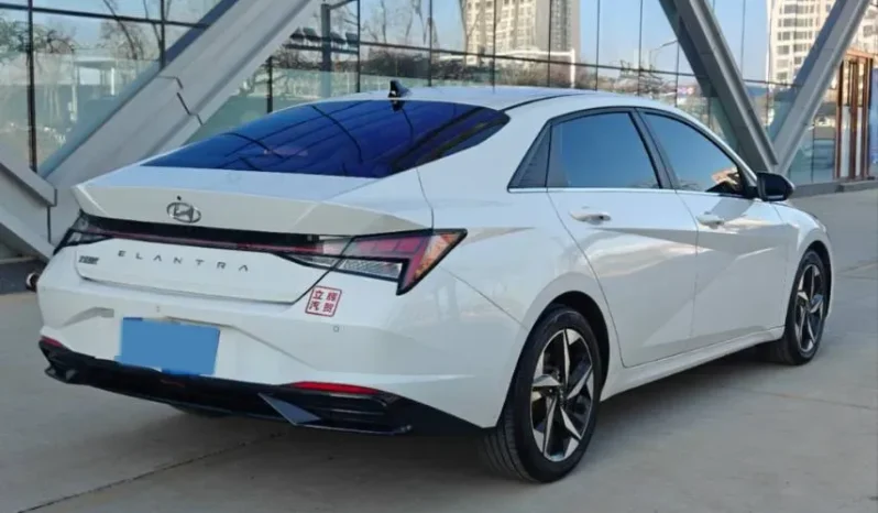 
								Hyundai Elantra full									