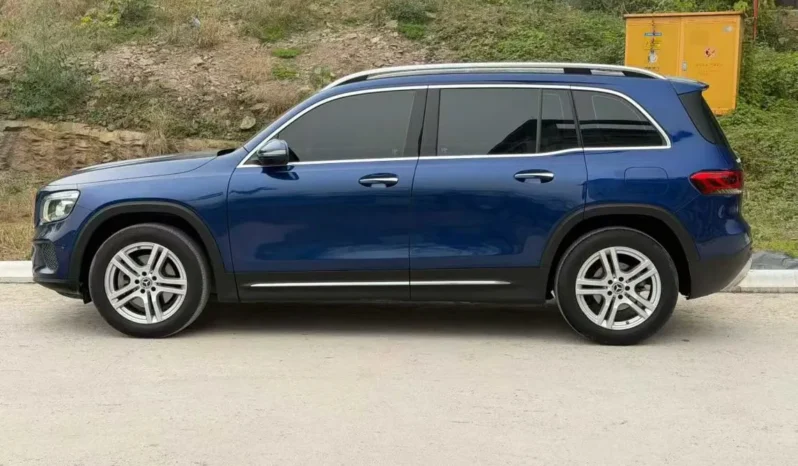 
								Mercedes-Benz GLB Class full									