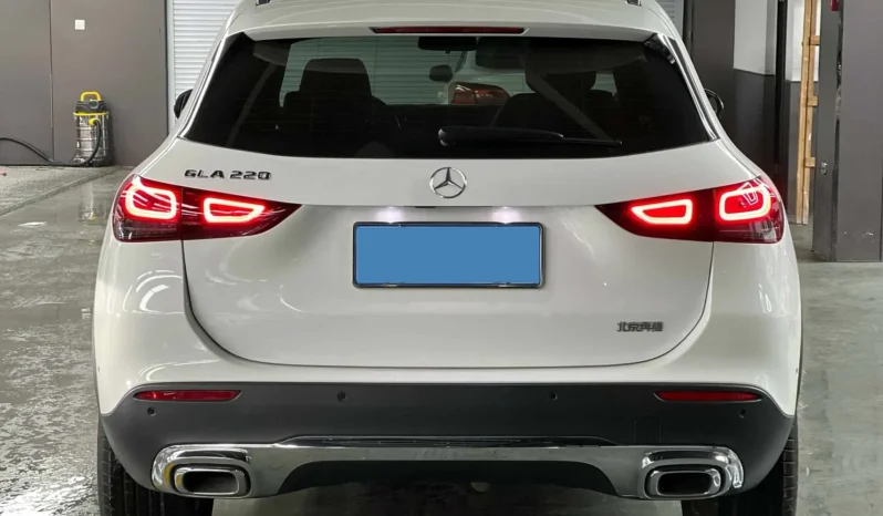 
								Mercedes-Benz GLA full									
