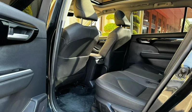 
								Volkswagen Passat full									