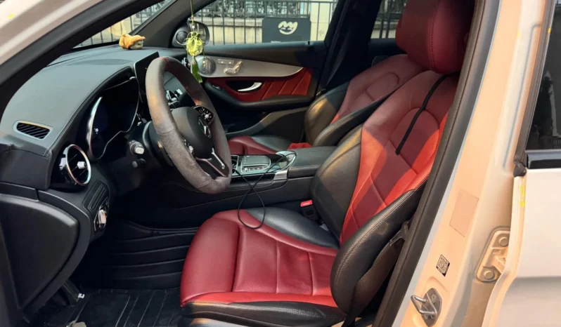 
								Mercedes-Benz GLC Coupe full									