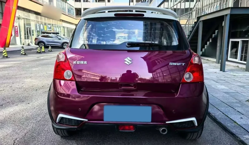 
								Suzuki Swift full									