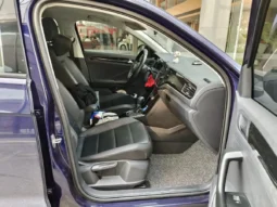 
										Volkswagen T-Roc full									