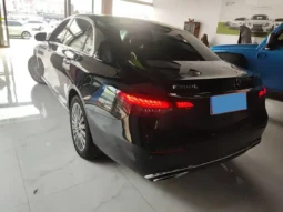 
										Mercedes-Benz E Class full									