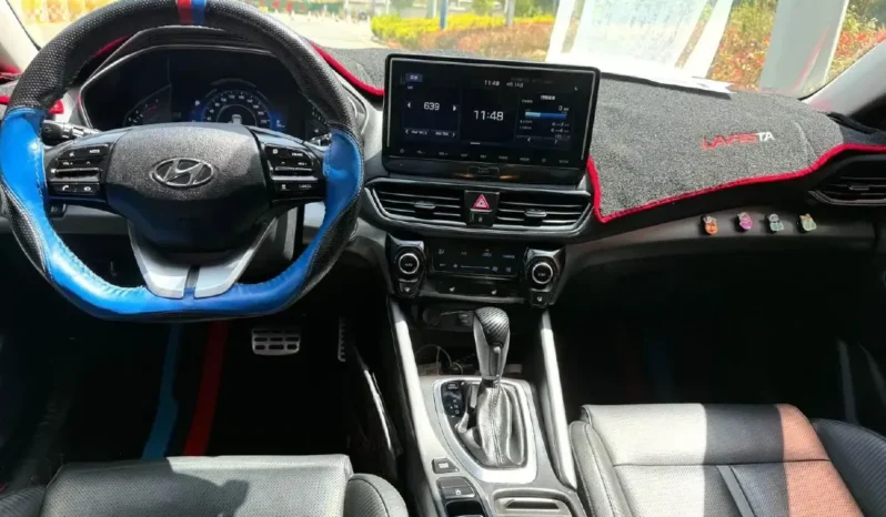 
								Hyundai La Festa full									