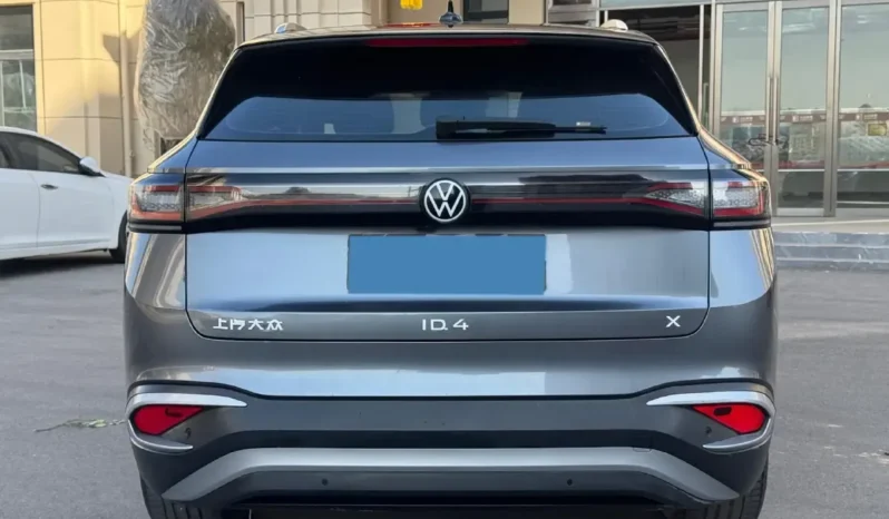 
								Volkswagen ID.4 X full									