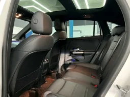 
										Mercedes-Benz GLA full									