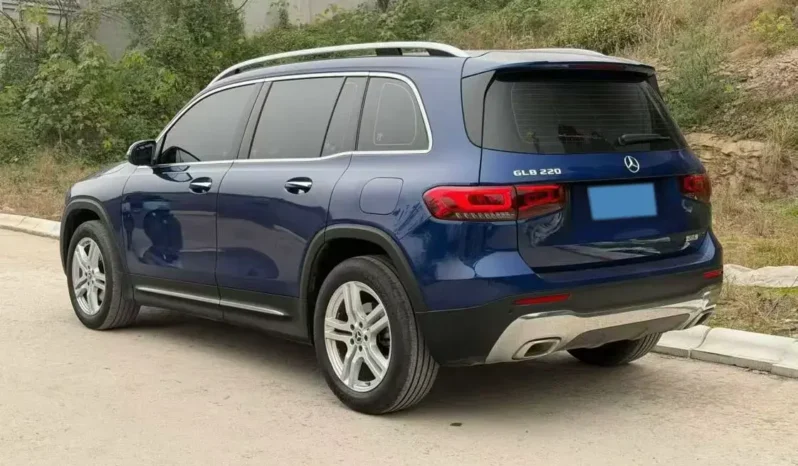 
								Mercedes-Benz GLB Class full									