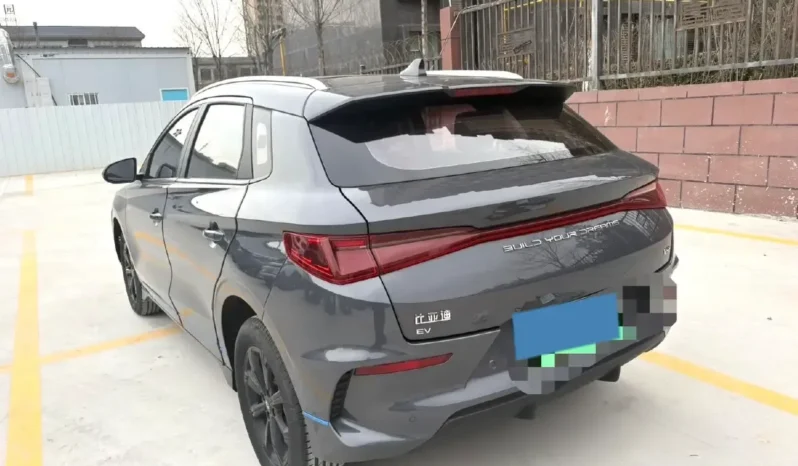 
								BYD e2 BEV full									