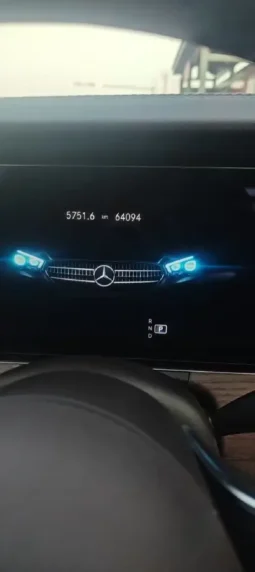 
										Mercedes-Benz E Class full									