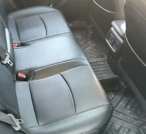 
								Toyota Wildlander full									