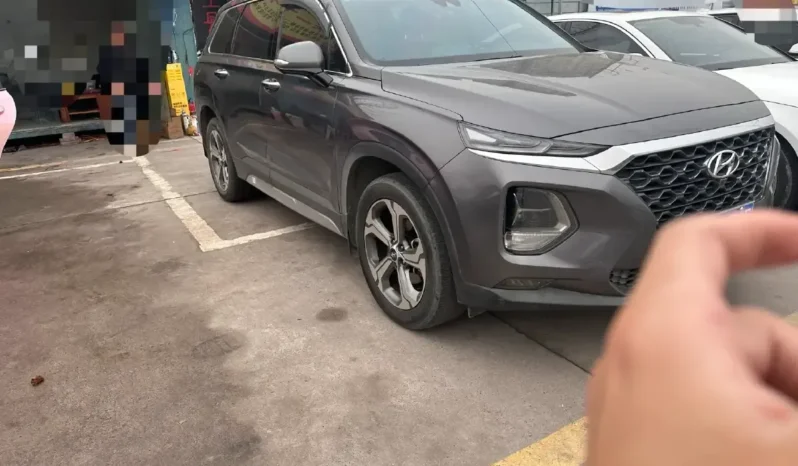 
								Hyundai Santafe full									