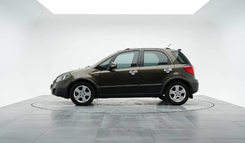 
								Suzuki SX4 full									