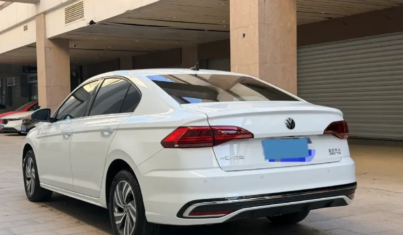 
								Volkswagen Bora full									