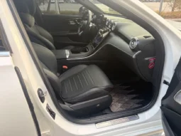 
										Mercedes-Benz C Class full									