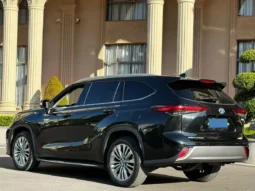 
										Toyota Highlander full									